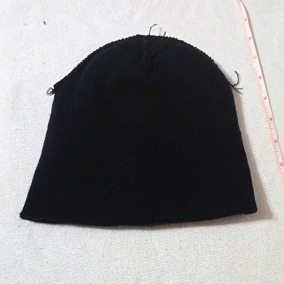 Star Wars Darth Vadar Beanie - Picture 4 of 6